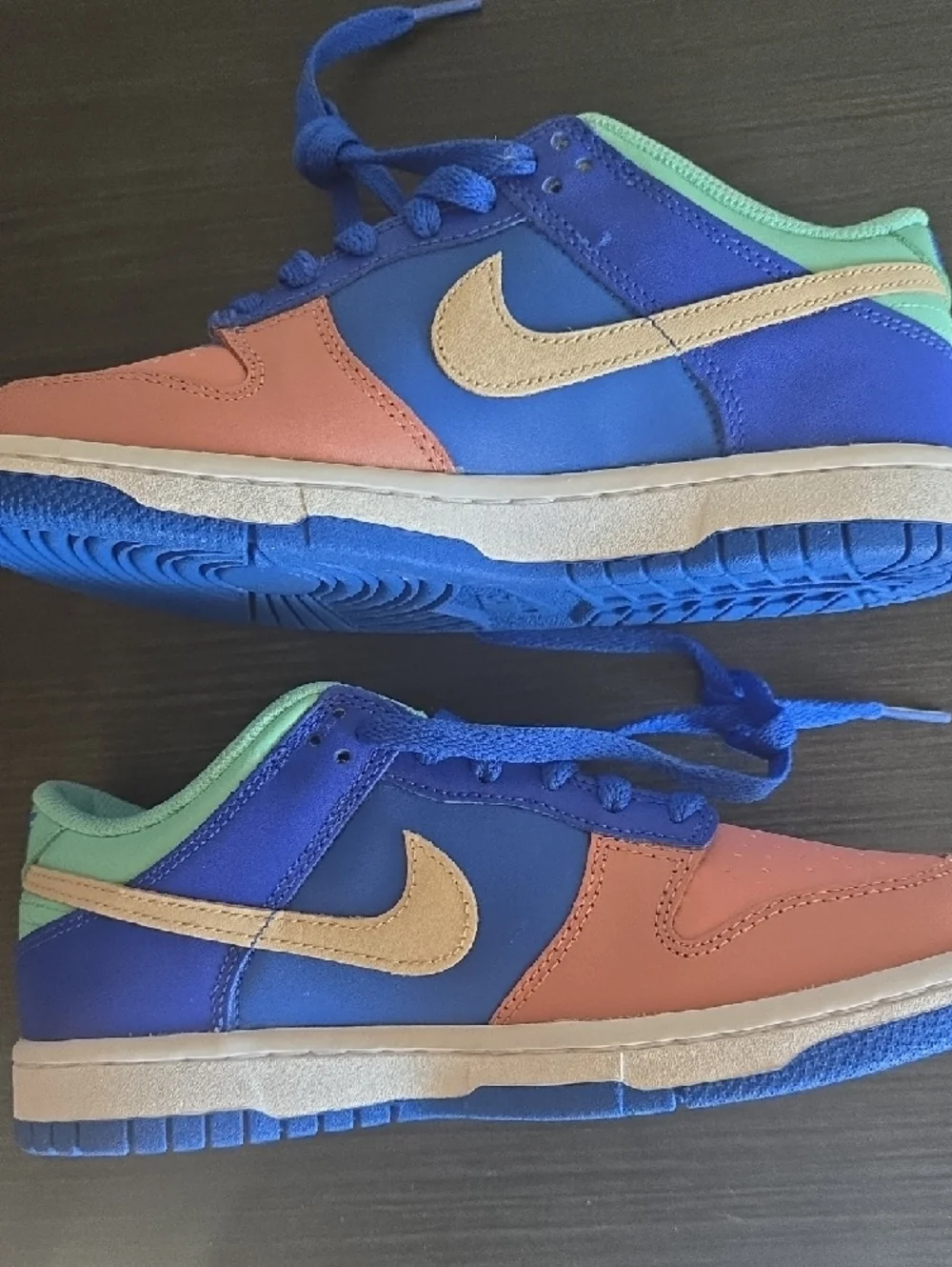 Nike Dunks  SE(GS)  Hypet Royal/Sandrift Blue, Peach Salmon Size 5.5Youth NEW